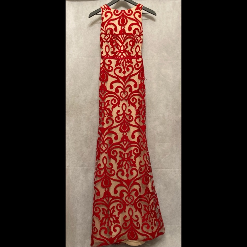 Open-back Mermaid-cut Dress
